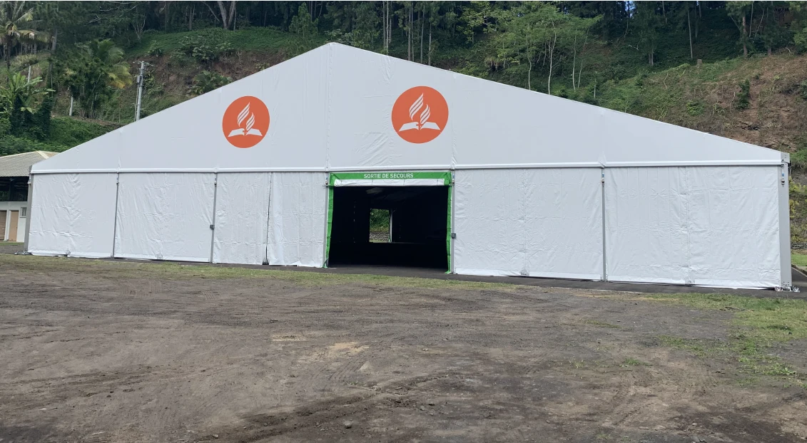 Large FPAOM POLYNÉSIE marquee installed in Tipaerui, Papeete